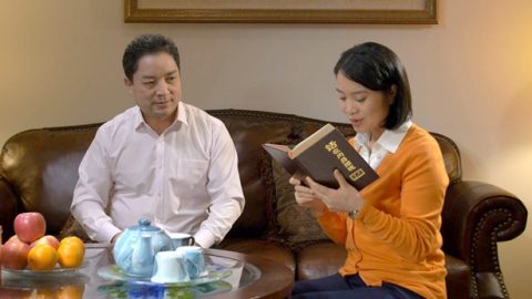 Eu enxergo através das mentiras do governo do Partido Comunista Chinês, e o amor de Deus me atrai de volta para Ele