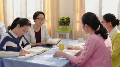 Um casamento feliz começa com a aceitação da salvação de Deus