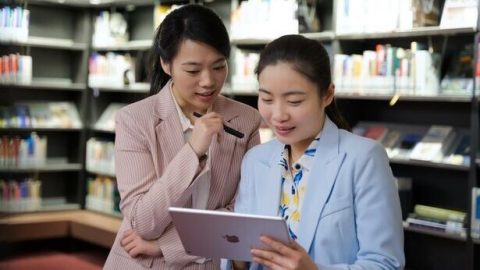 Como uma cristã estabeleceu uma boa relação profissional com sua colega